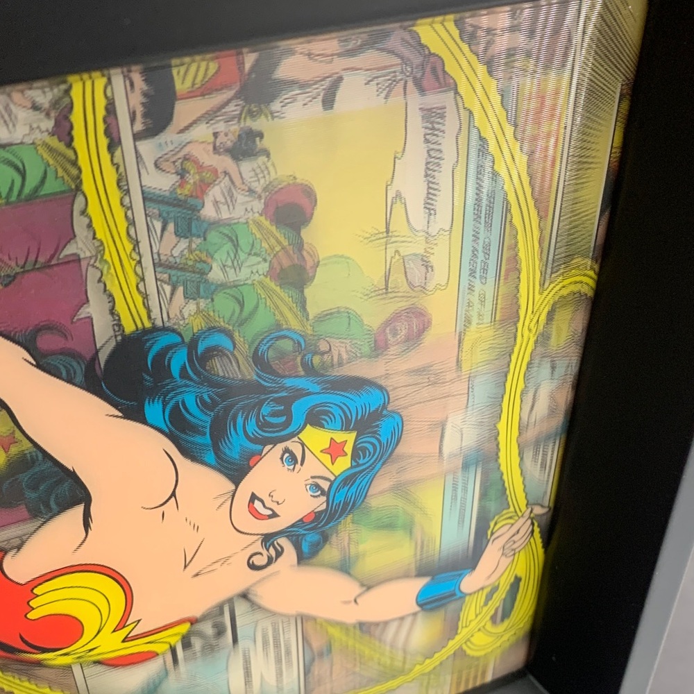 PYRAMID AMERICA | 9X12 HOLOGRAPHIC VTG WONDER WOMAN FRAMED ART | 3D - Picture 11 of 14